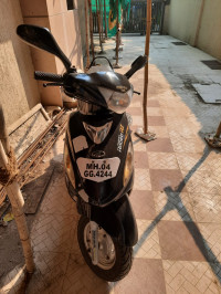 Black Mahindra Rodeo RZ