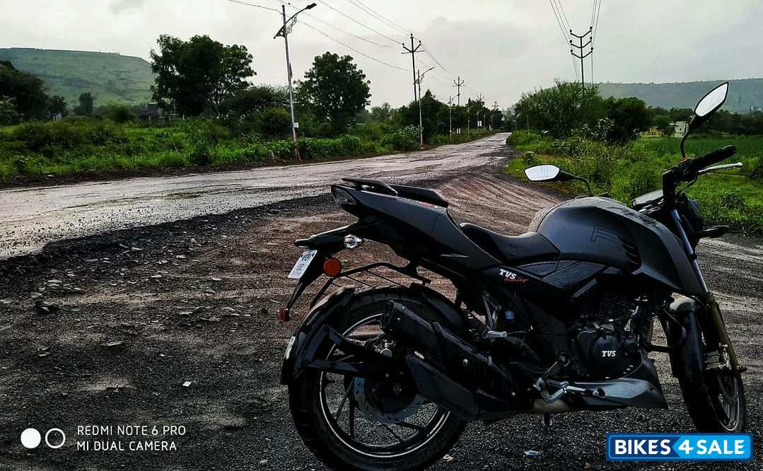 TVS Apache RTR 200 4V