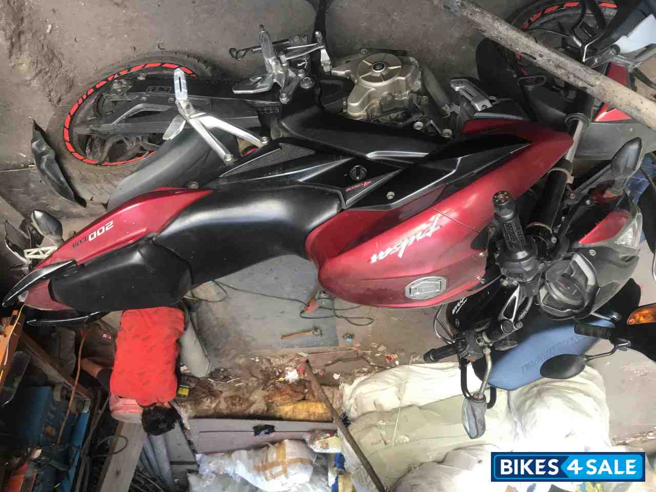 Red Bajaj Pulsar 200 NS Red Bajaj Pulsar 200 NS