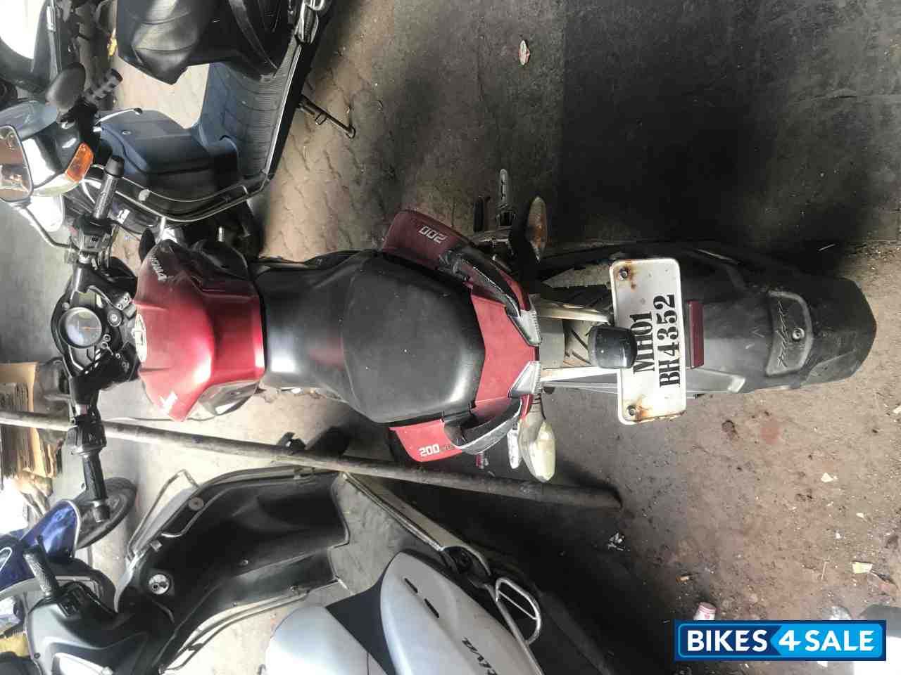 Red Bajaj Pulsar 200 NS Red Bajaj Pulsar 200 NS