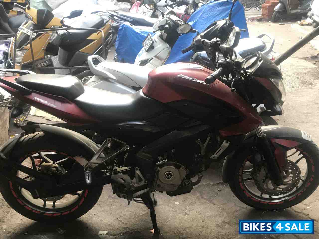 Red Bajaj Pulsar 200 NS Red Bajaj Pulsar 200 NS