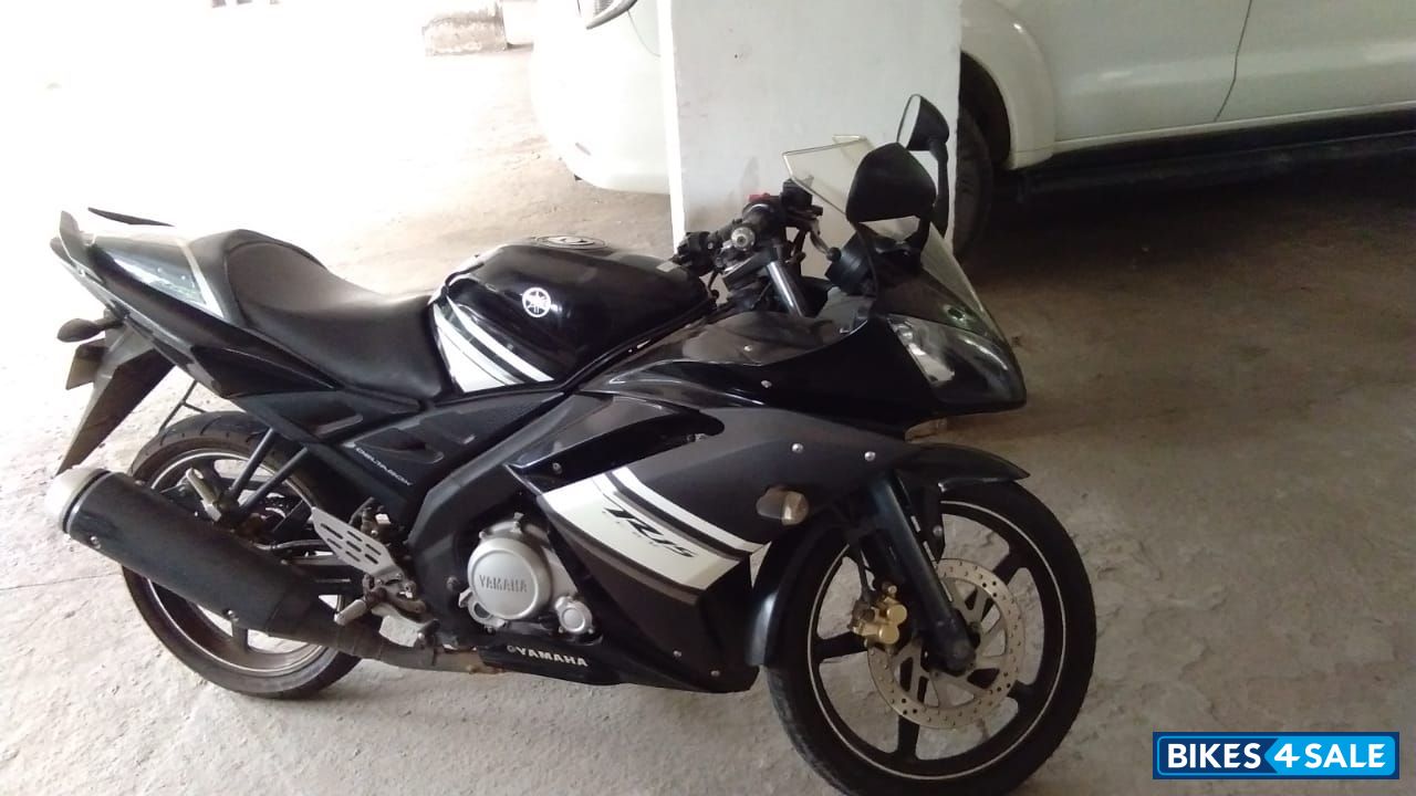 Black White Grey Yamaha YZF R15