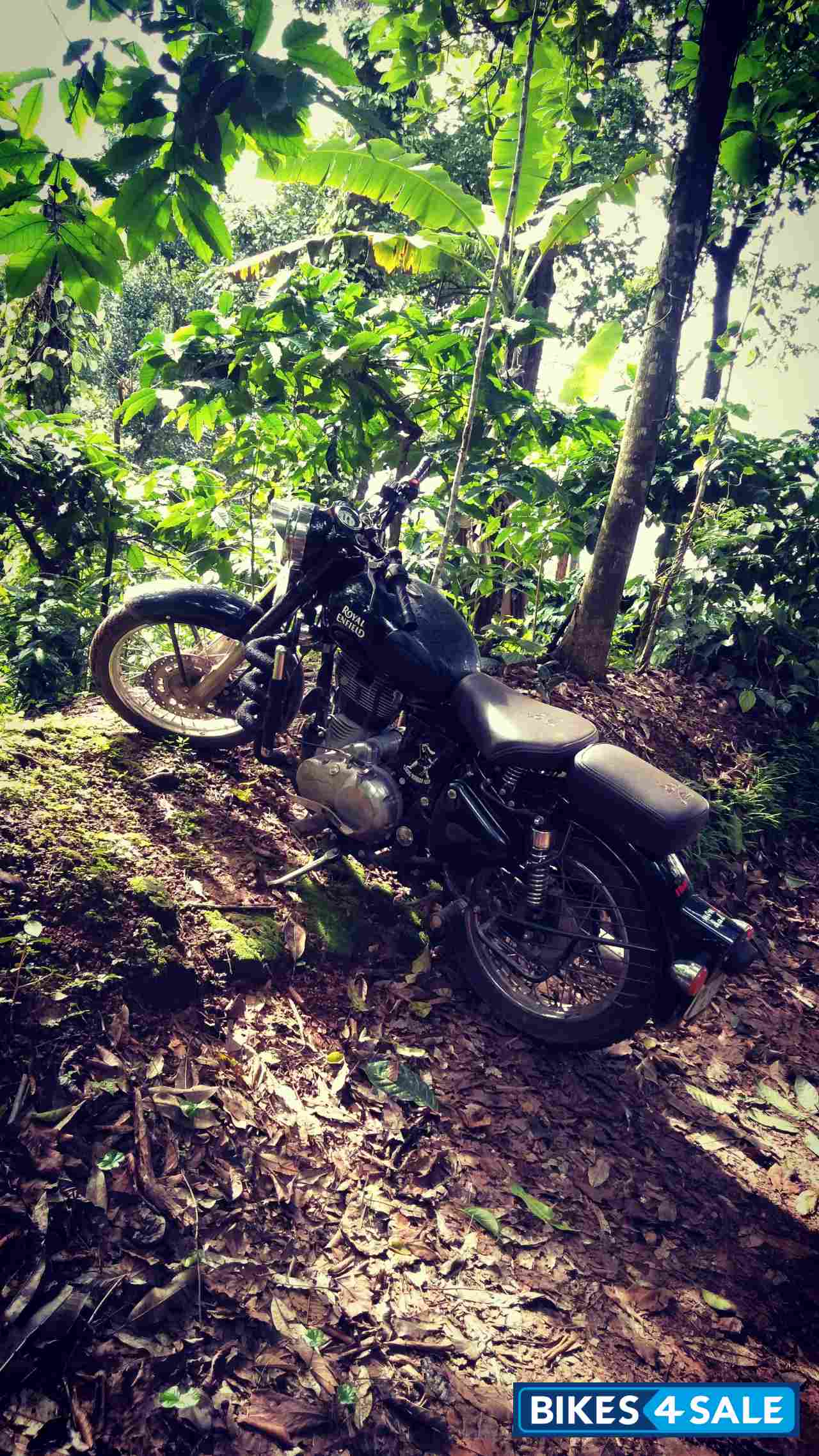 Black Royal Enfield Classic 350 BS VI