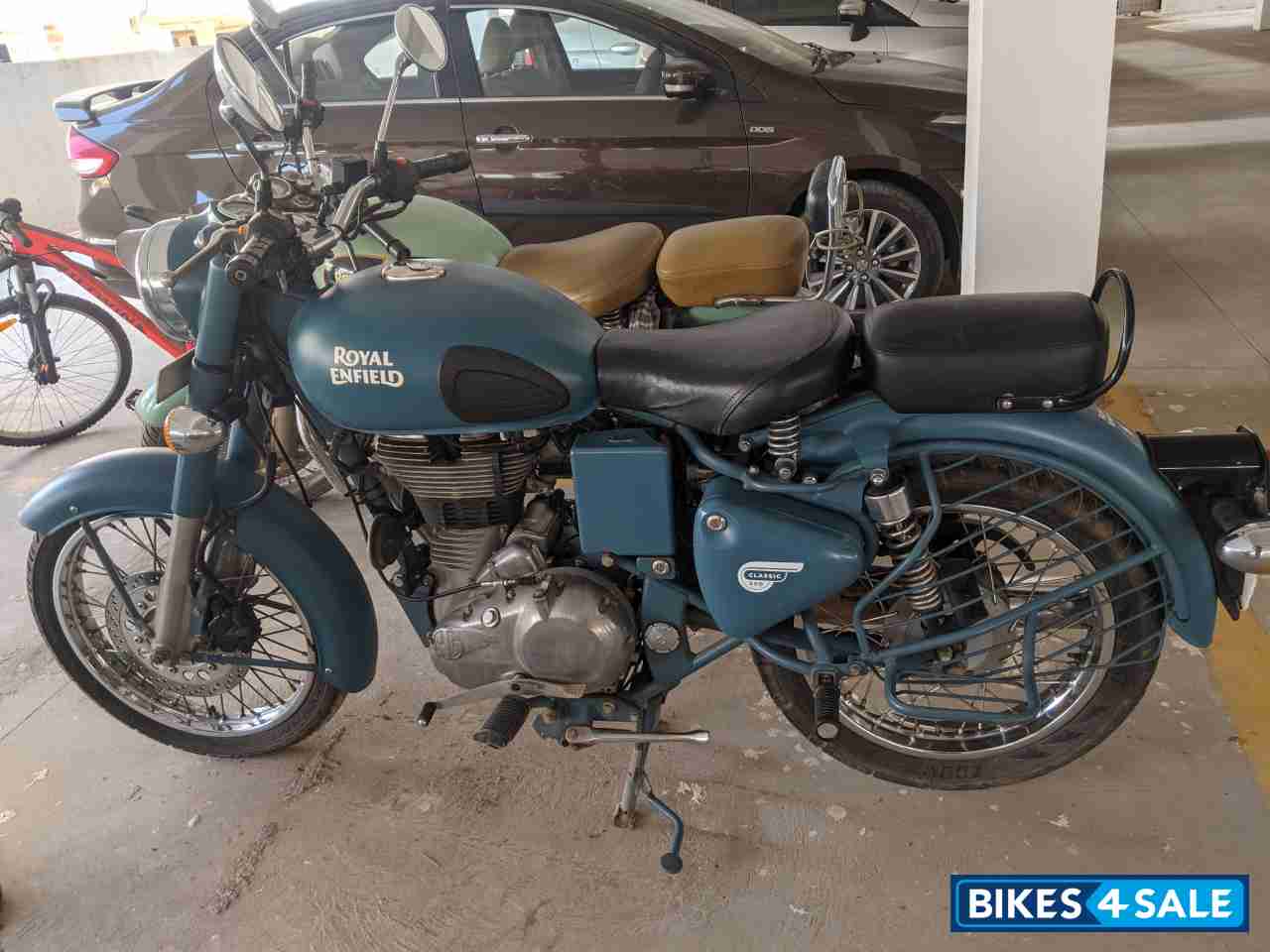 Squadron Blue Royal Enfield Classic 500 Squadron Blue Royal Enfield Classic 500