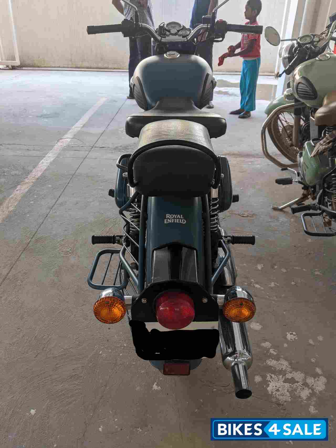 Squadron Blue Royal Enfield Classic 500 Squadron Blue Royal Enfield Classic 500