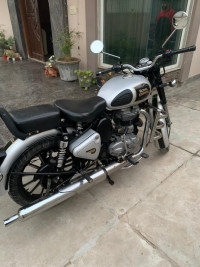 Royal Enfield Classic 500