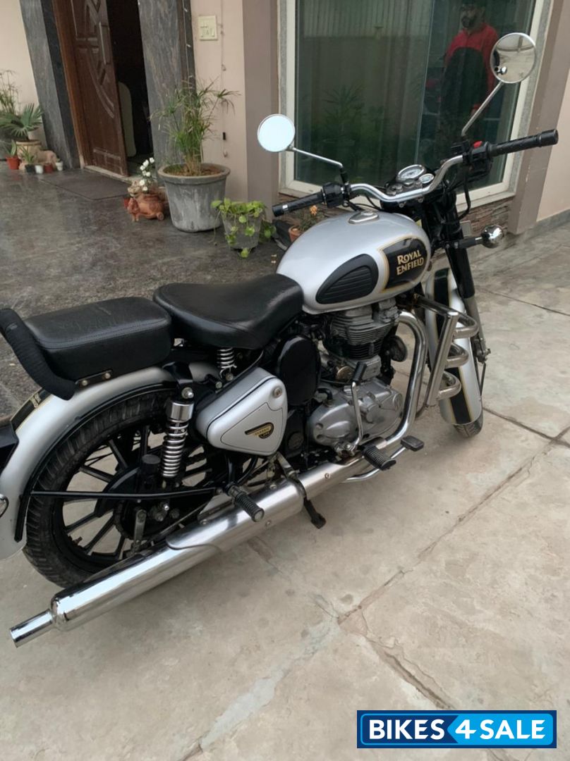 Royal Enfield Classic 500