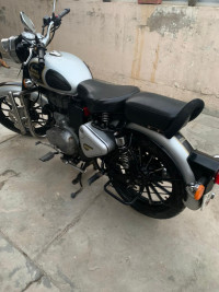 Royal Enfield Classic 500