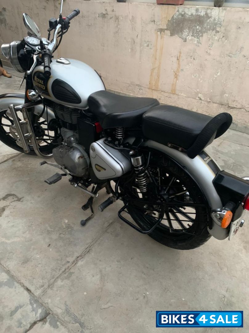 Royal Enfield Classic 500