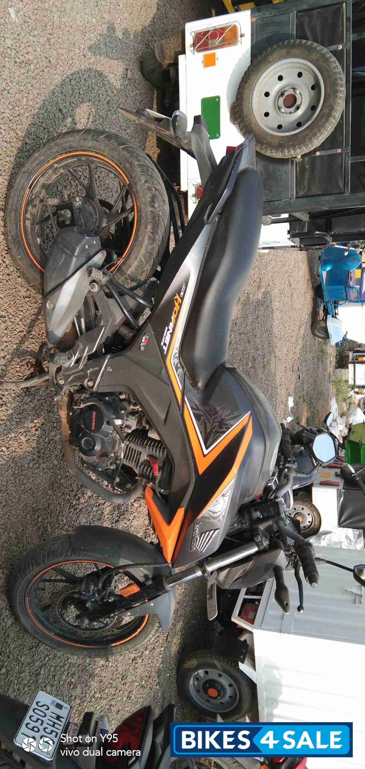 Honda CB Hornet 160R