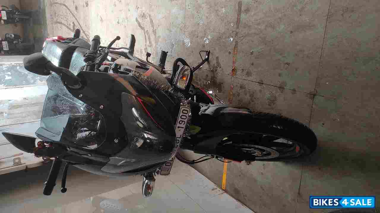 Bajaj Pulsar 180F Neon BS6