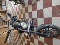 Black Bajaj Avenger Street 160 BS6