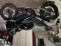 Black Yamaha YZF R15 V2
