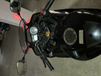 Black Yamaha YZF R15 V2