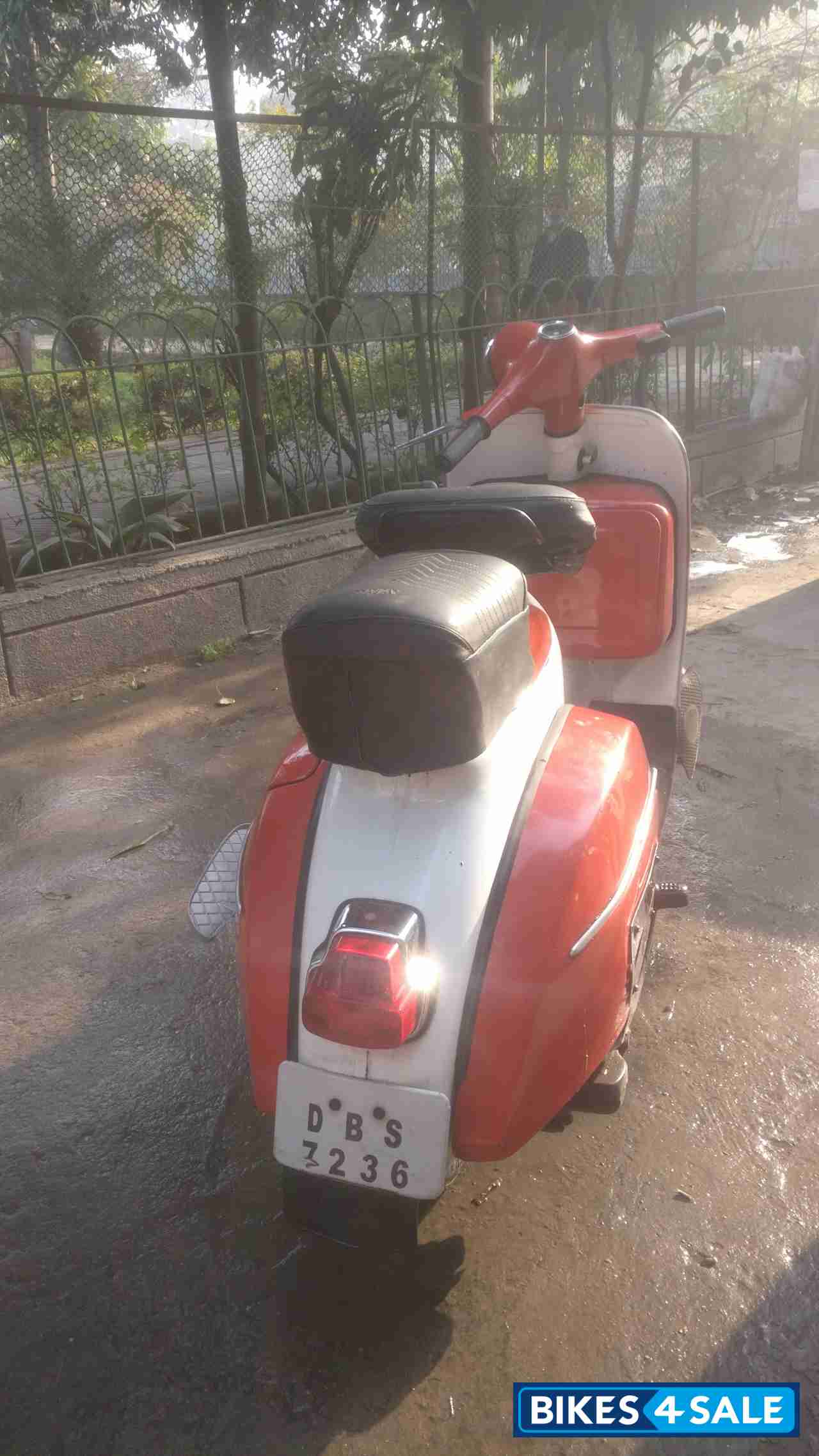 Bajaj Super Bajaj Super