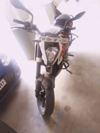 White KTM Duke 200