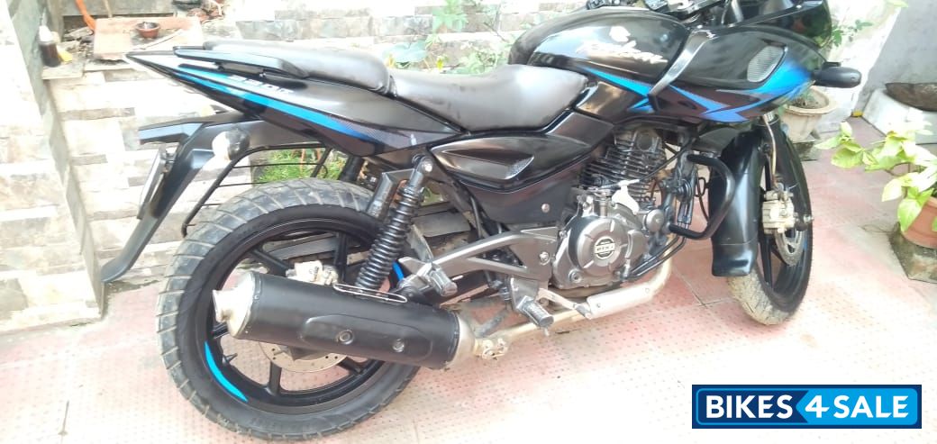 Bajaj  Pulsar220f
