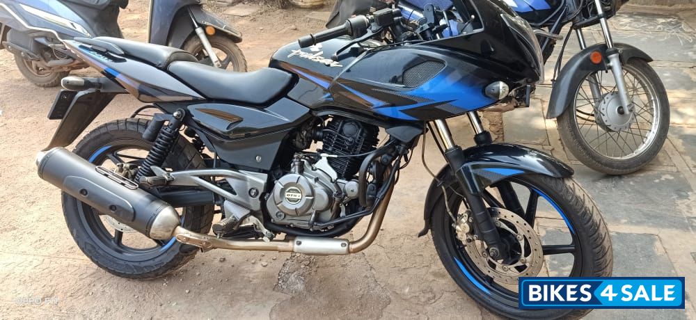 Bajaj  Pulsar220f