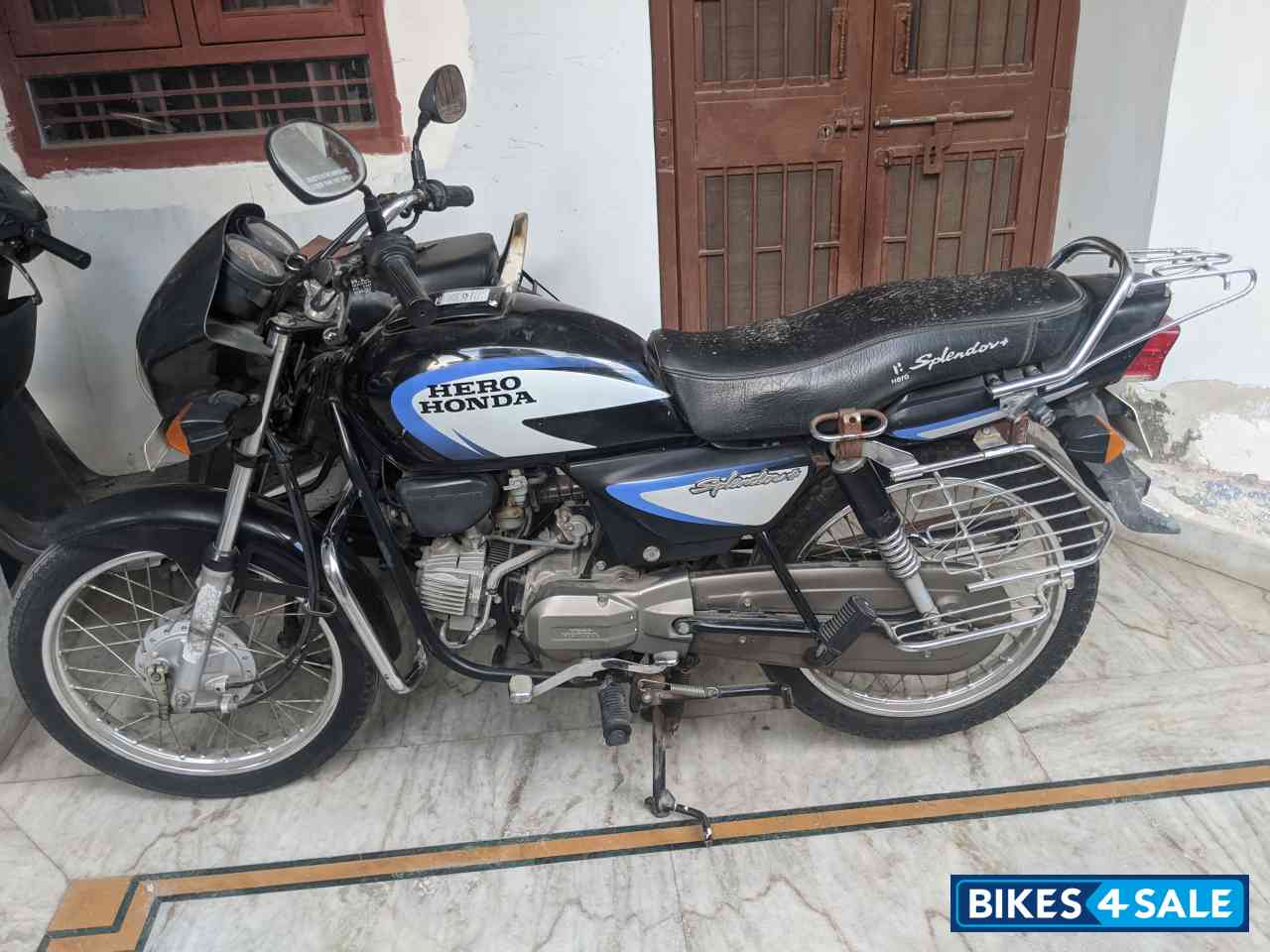 Black Hero Splendor Plus