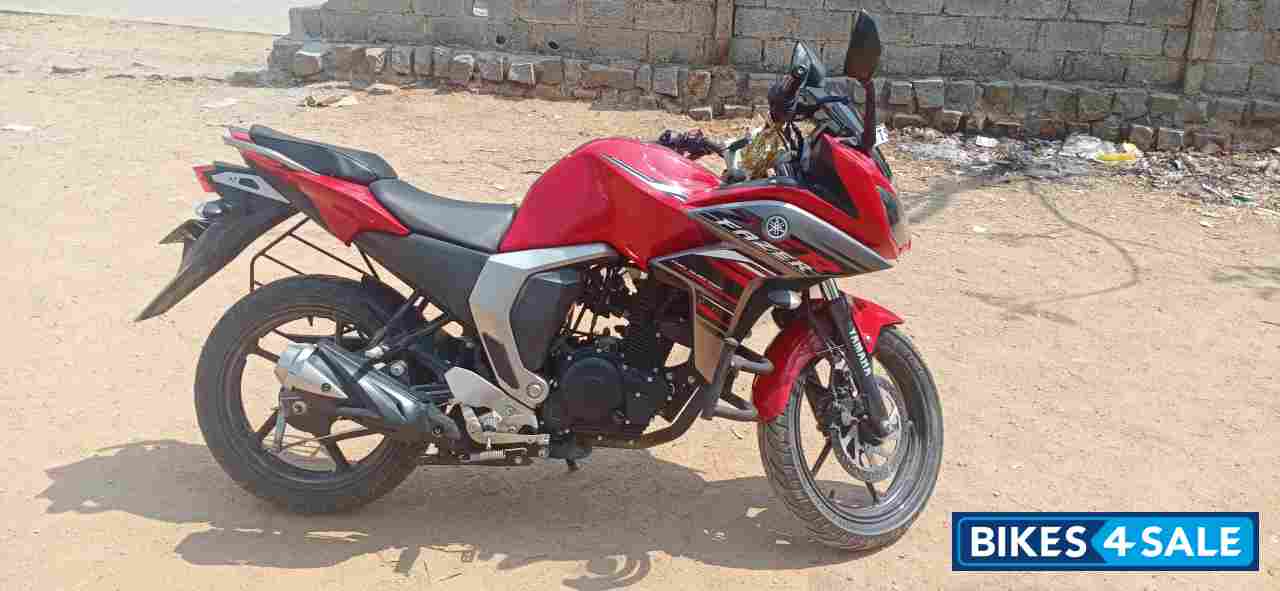 Phoenix Red Yamaha Fazer FI V2 Phoenix Red Yamaha Fazer FI V2