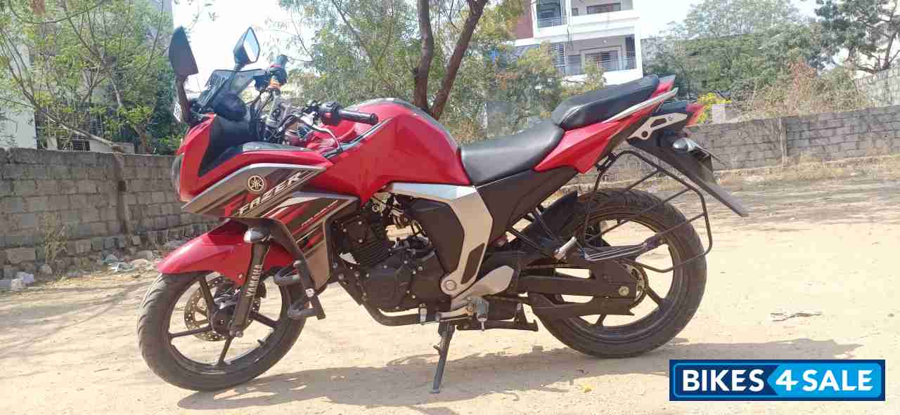 Phoenix Red Yamaha Fazer FI V2 Phoenix Red Yamaha Fazer FI V2