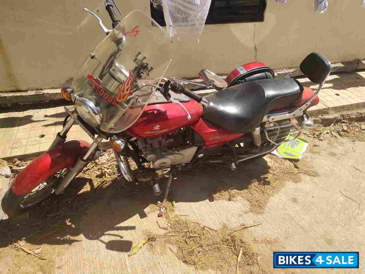 Bajaj Avenger 220 DTS-i