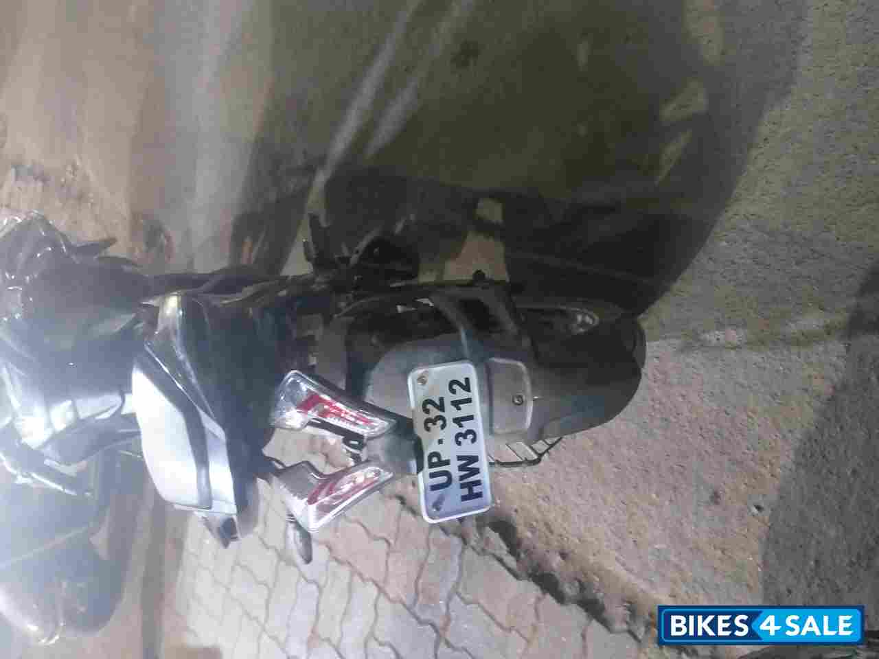 Black Bajaj Pulsar RS 200