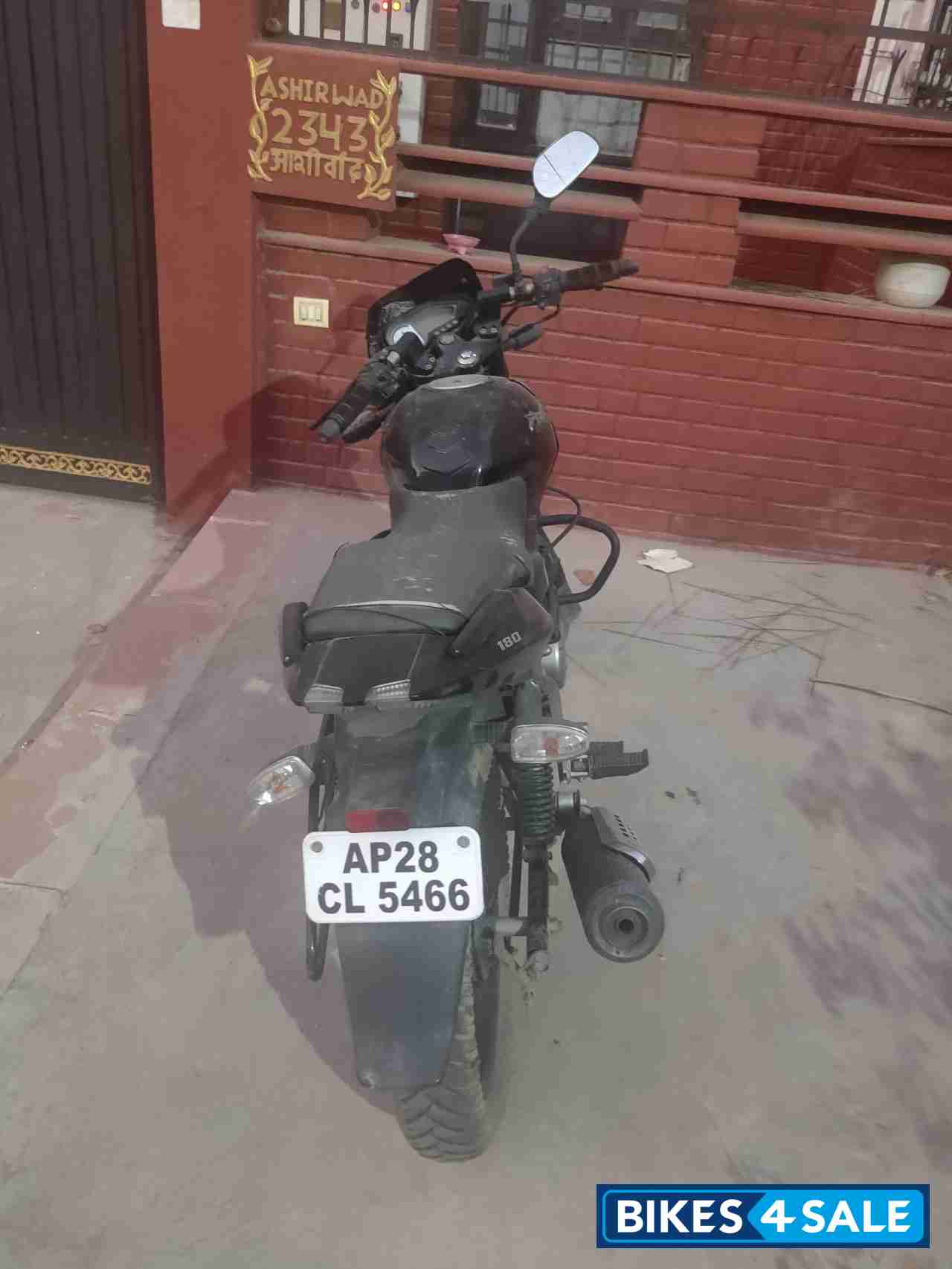 Black Bajaj Pulsar 180 DTSi