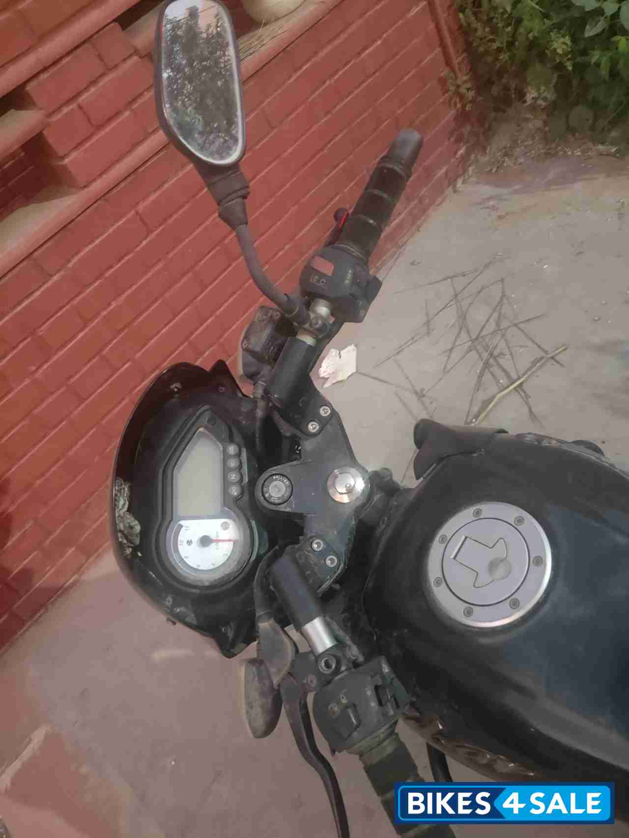 Black Bajaj Pulsar 180 DTSi