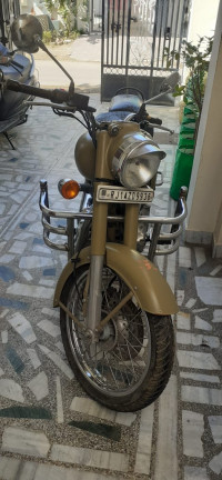 Desert Strom Royal Enfield Classic Desert Storm