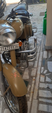 Desert Strom Royal Enfield Classic Desert Storm