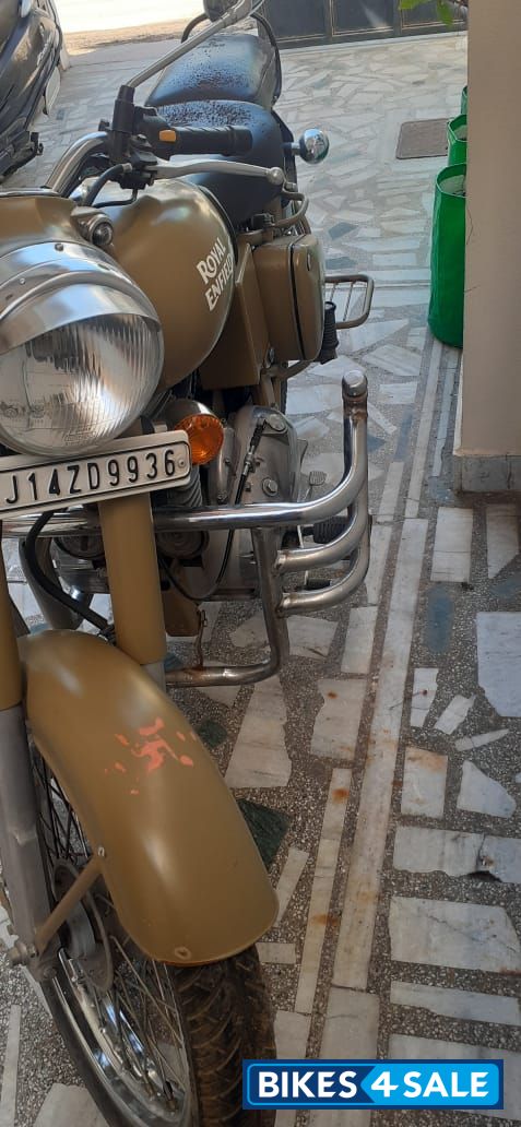 Desert Strom Royal Enfield Classic Desert Storm