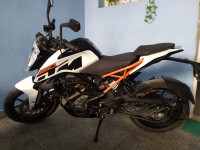 Black, White And Red KTM Duke 250
