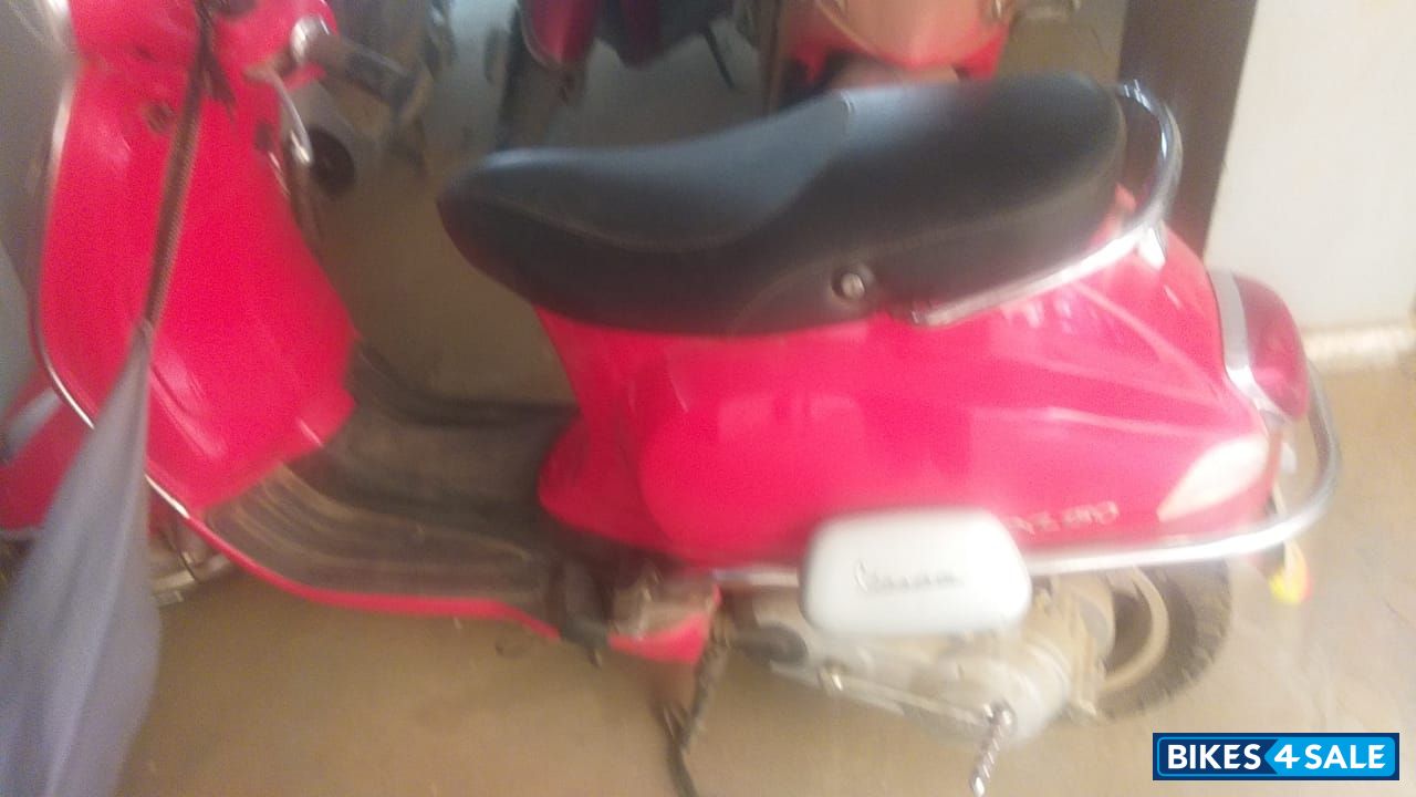 Pink Vespa VXL 149 ABS