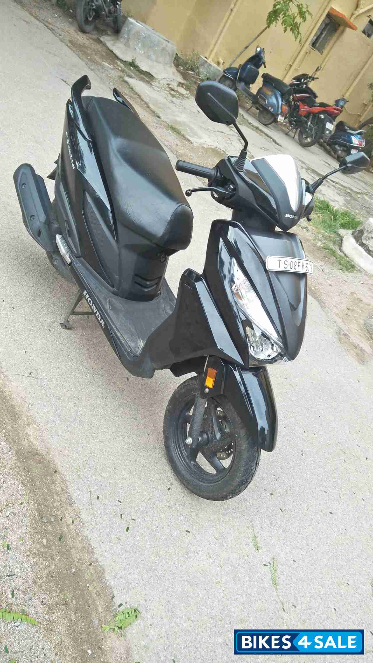Black Honda Grazia