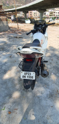 Pearl White Hero Karizma ZMR
