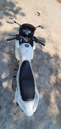 Pearl White Hero Karizma ZMR