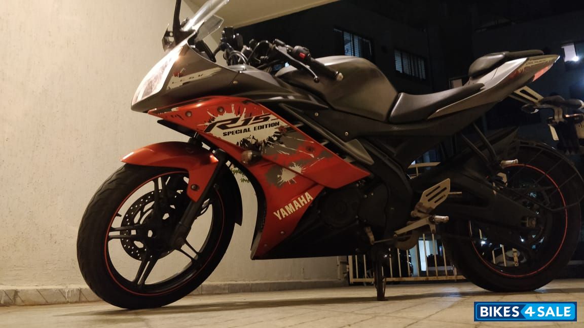 Yamaha YZF R15 V2