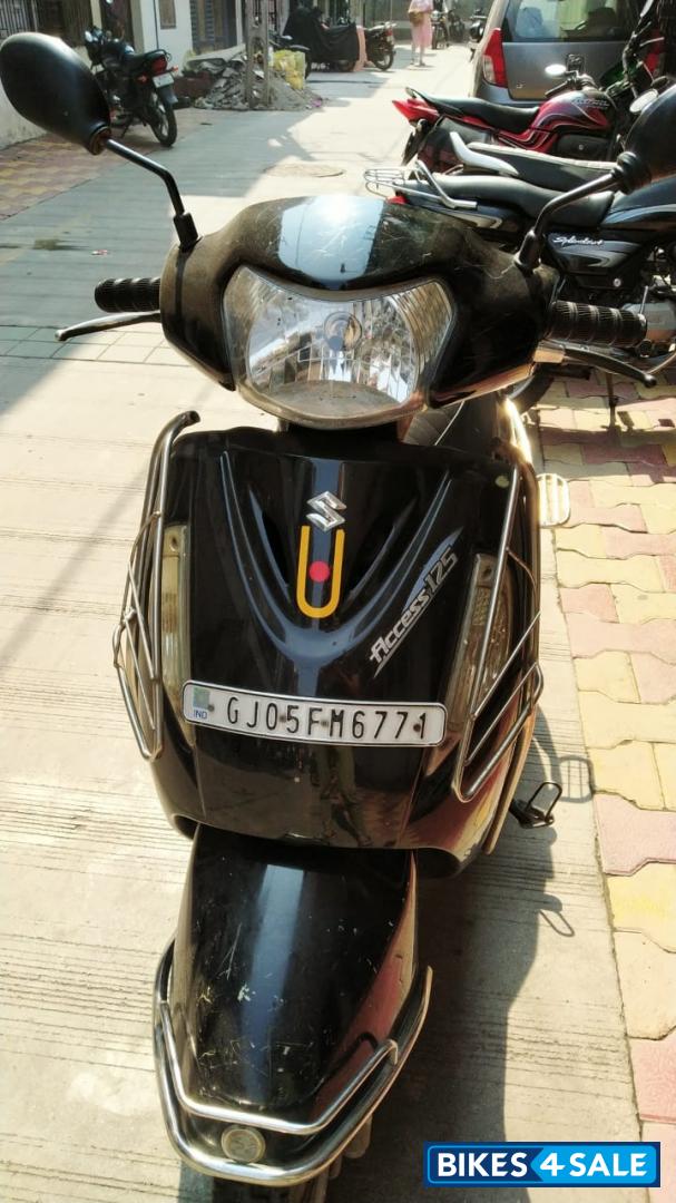Black Suzuki Access 125