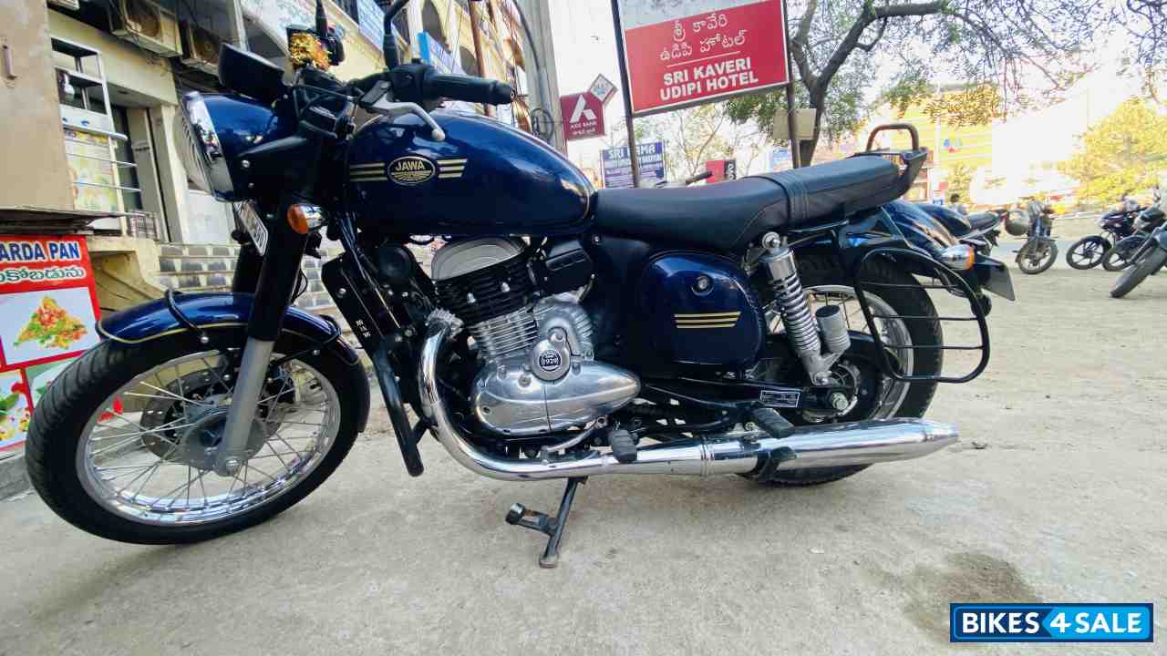 Nebula Blue Glossy Jawa forty two BS6