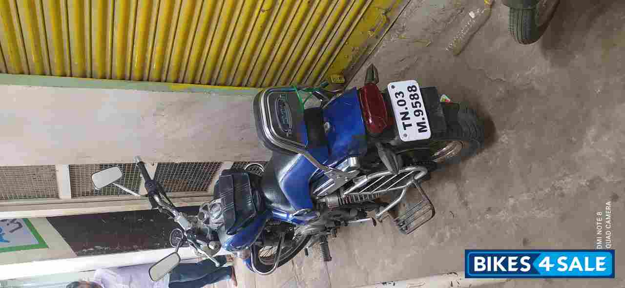 Bajaj Avenger 220 DTS-i