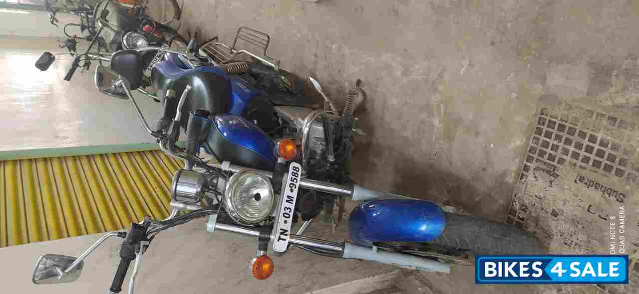 Bajaj Avenger 220 DTS-i