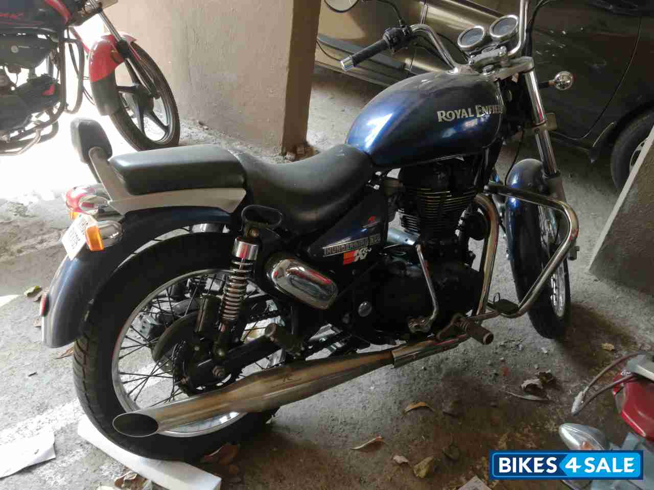 Blue Royal Enfield Thunderbird 350