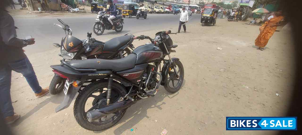 Black Honda CB Hornet 160R