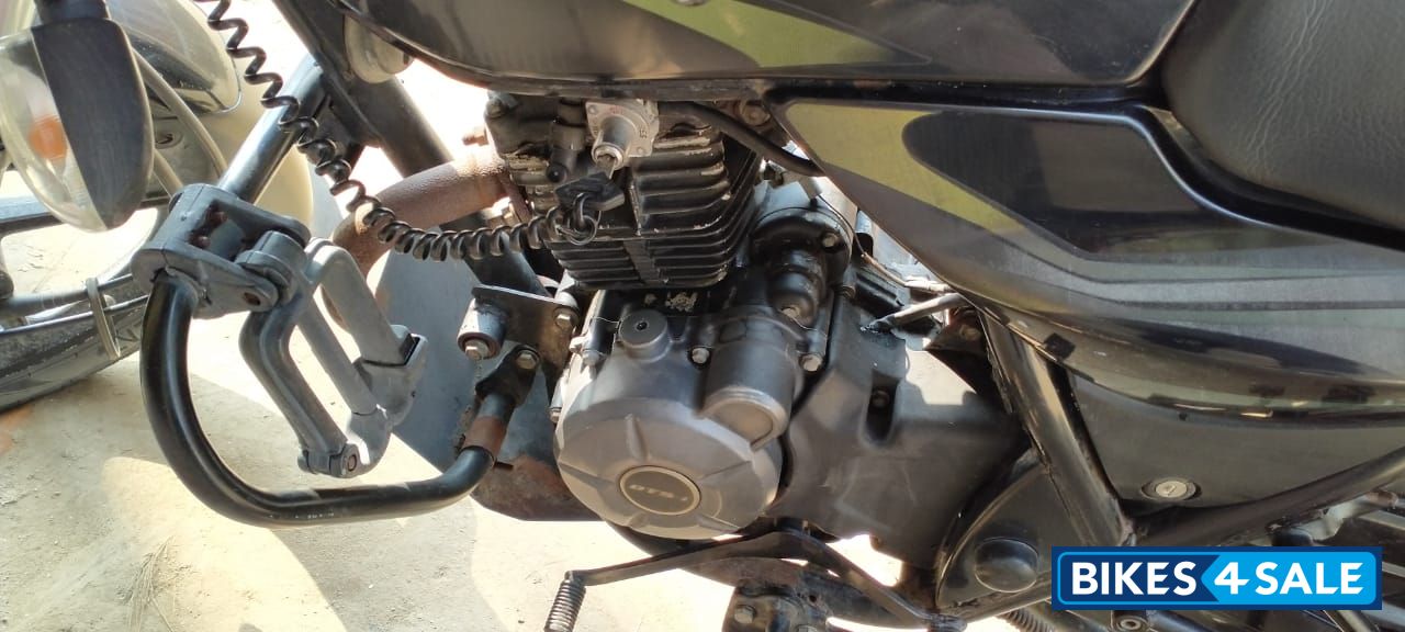 Green Bajaj Discover DTSi 125 Green Bajaj Discover DTSi 125