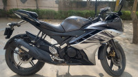Black Yamaha YZF R15 V2