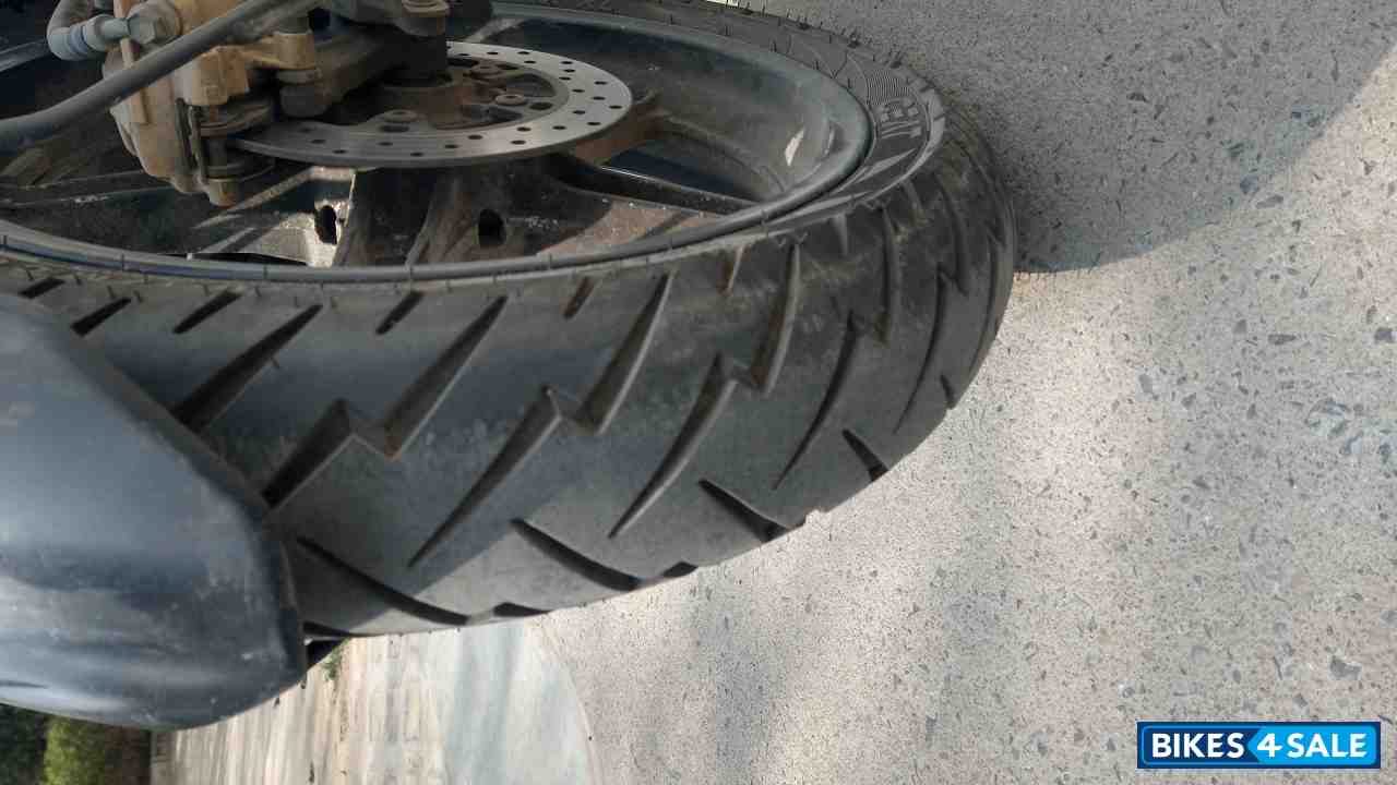 Black Yamaha YZF R15 V2