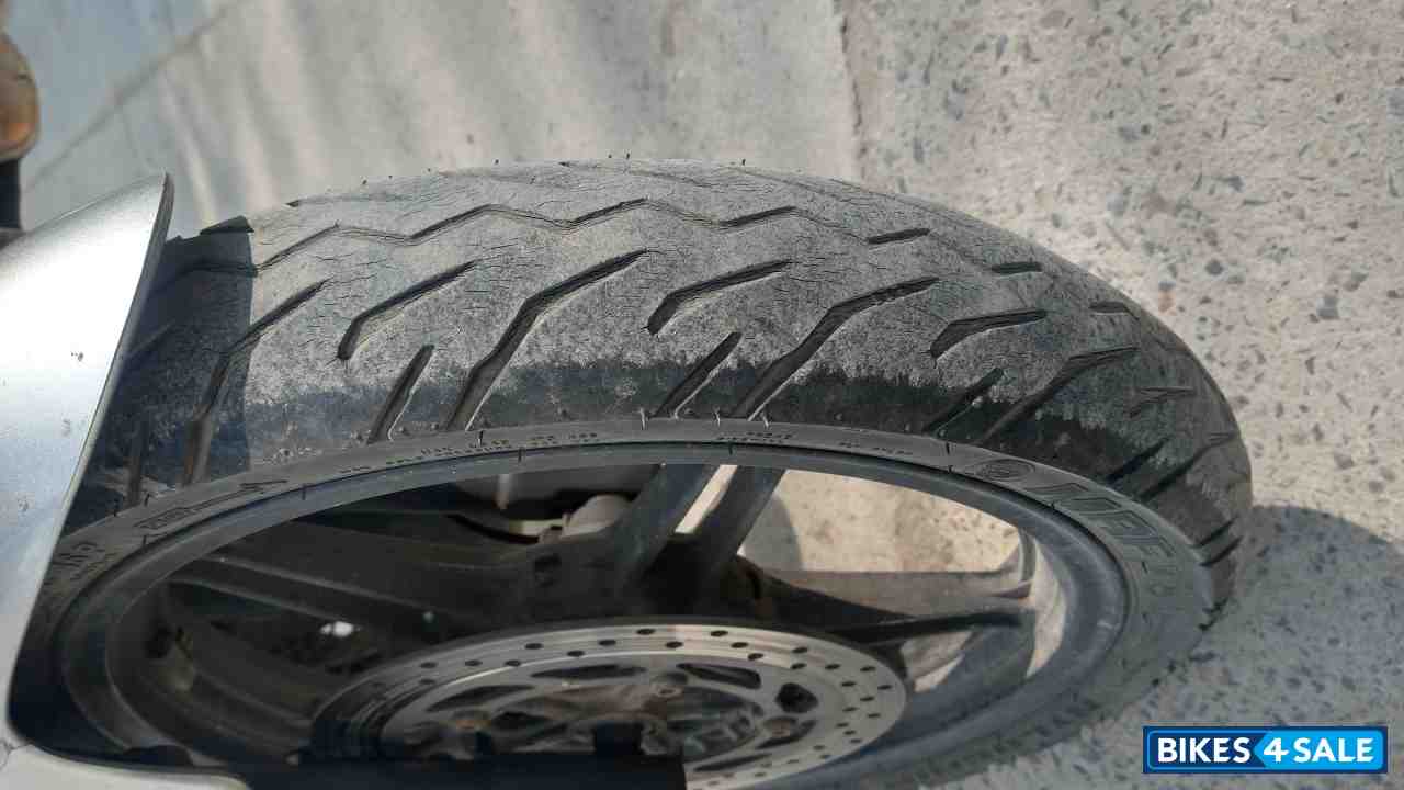 Black Yamaha YZF R15 V2