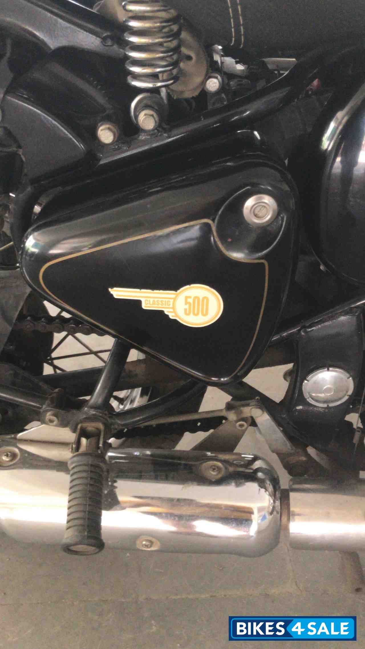 Black Royal Enfield Classic 500