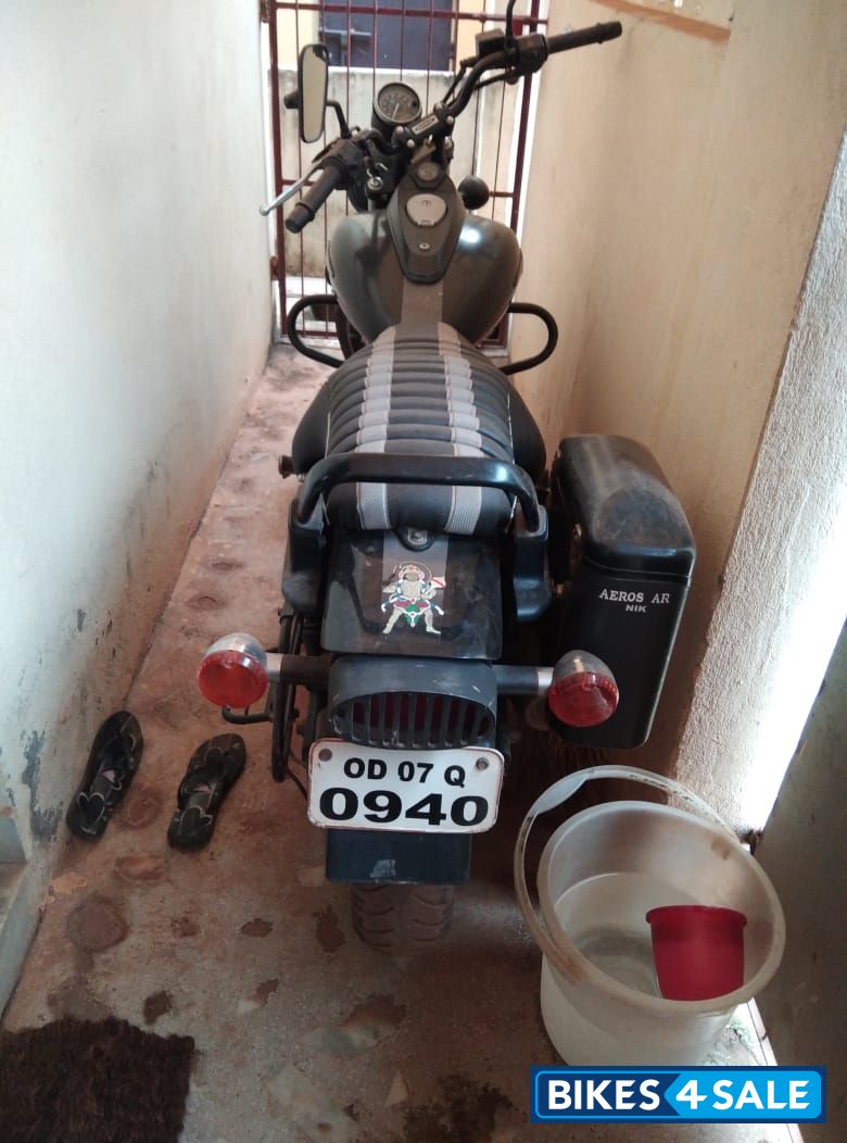 Bajaj Avenger 220 DTS-i